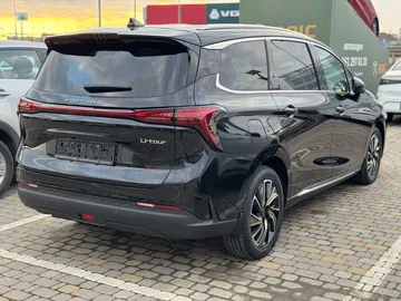 Купить Forthing M4 Yacht Чёрный 1.5T DCT (197 л.с.) от 2600000 ₽. в Краснодар